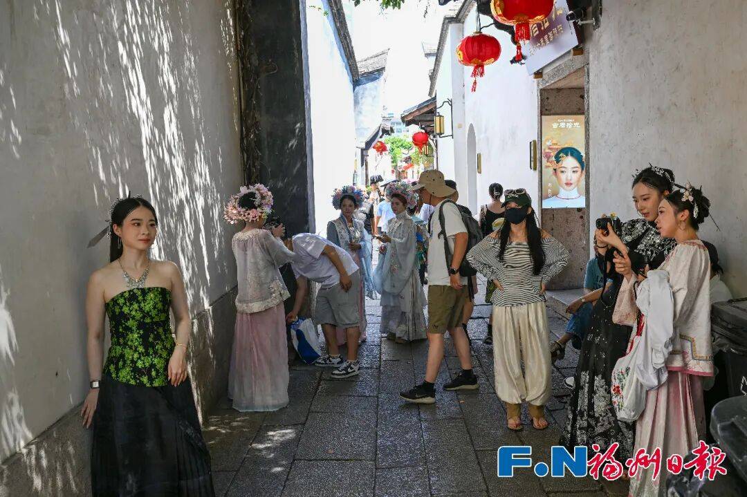 商圈营业额涨了……这个假期福州上大分！开元棋牌app游客增加、文创品卖爆、(图8)